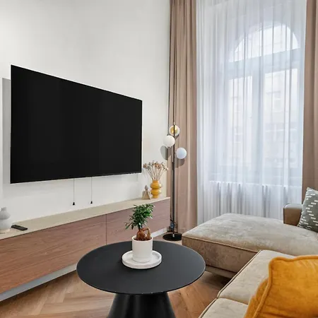 Your Luxury In New Town Appartement *