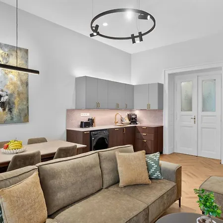 Your Luxury In New Town * Prague