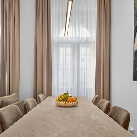 Your Luxury In New Town Appartement *